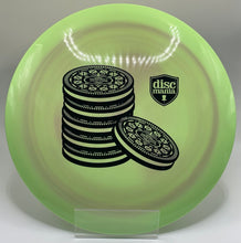Load image into Gallery viewer, Discmania Swirly S-Line DD3 - Distance Driver
